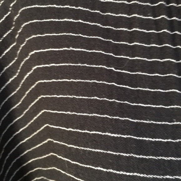 Cute smocked black and white shirt - Picture 4 of 4